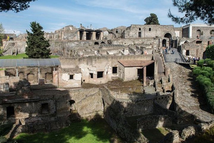 Private Guided Tour Of Naples Historic Center & Pompeii - Image 3