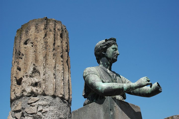 Private Pompeii Tour and Archeological Museum of Naples - Image 5