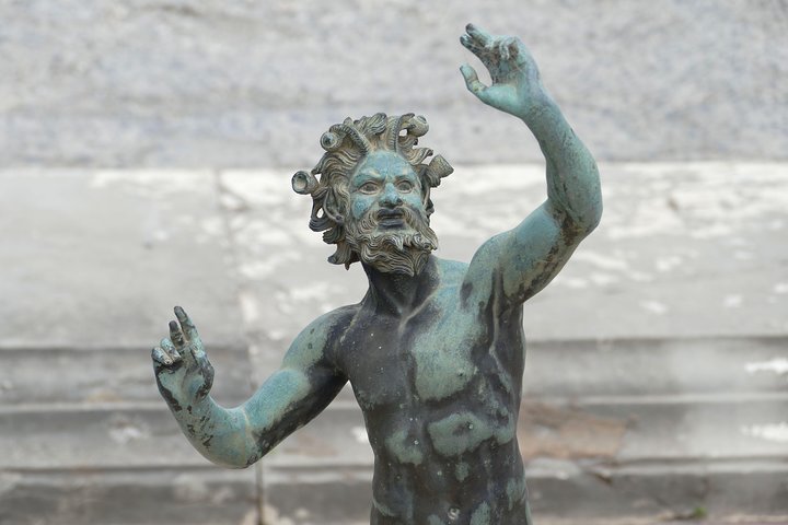 Private Pompeii Tour and Archeological Museum of Naples - Image 4