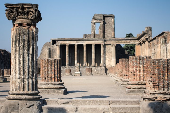 Private Shore Excursion from Naples to Pompeii and Mt Vesuvius for Families - Image 3