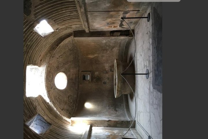 Private Tour: Day trip to Pompeii, Herculaneum and Vesuvius (or Wine Tasting). - Image 4