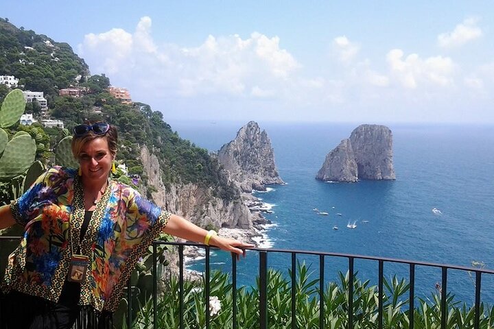 Private tour of Capri and Anacapri with the Blue Grotto by land - Image 1