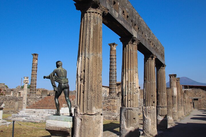 Private Tour of Pompeii and the Amalfi Coast from Sorrento or Naples - Image 4