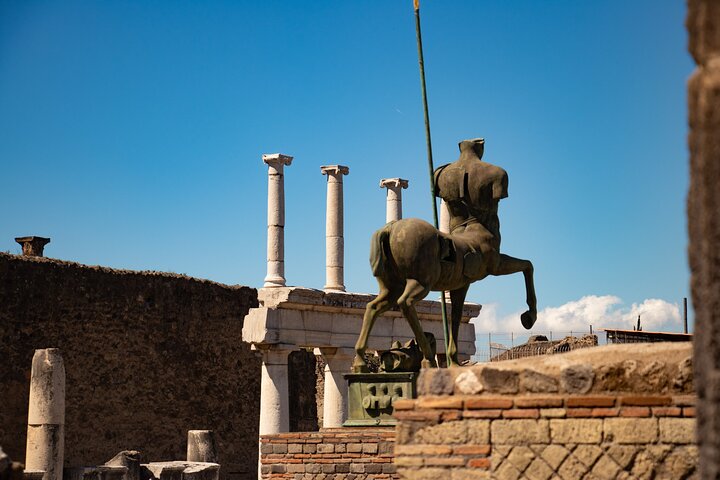 Private Tour of Pompeii or Herculaneum at Sunset - Image 3