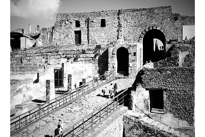 Private Tour: Pompeii, Sorrento and Positano Day Trip  - Image 4