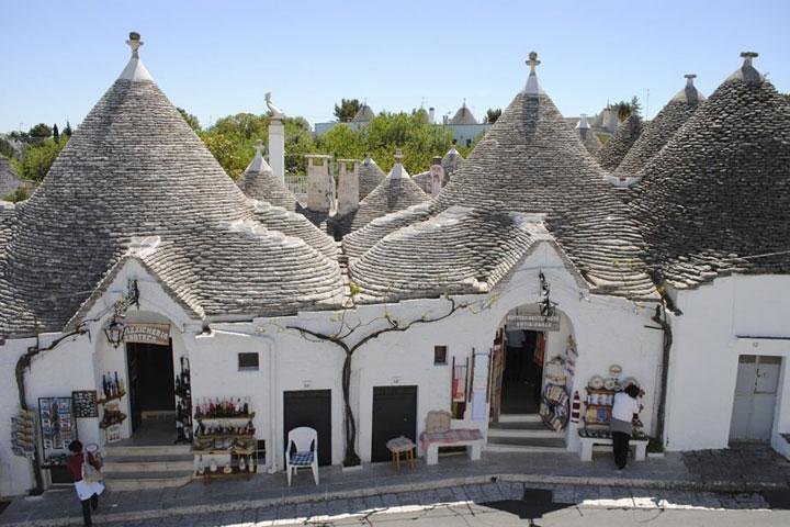 Private Tour: The Trulli of Alberobello from Naples - Image 1