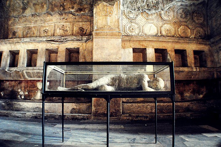 Private Tour to Pompeii, Sorrento and Positano Full-Day  - Image 1