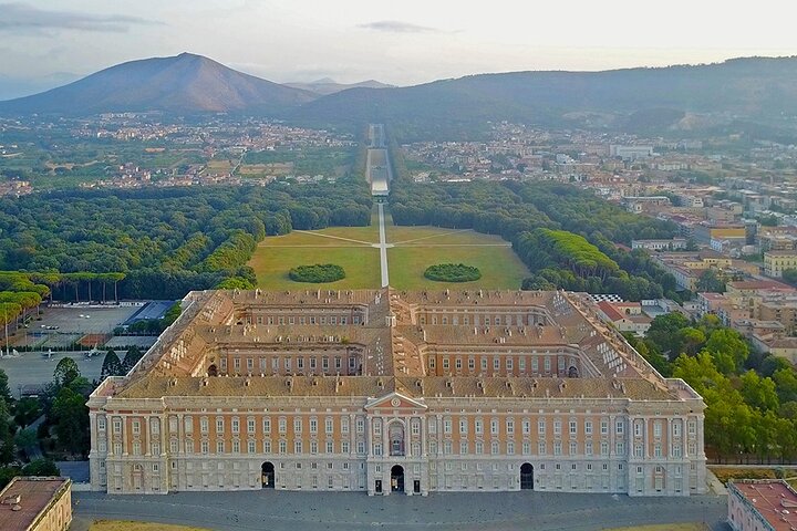Private Tour to Royal Palace of Caserta and San Leucio from Naples - Image 1