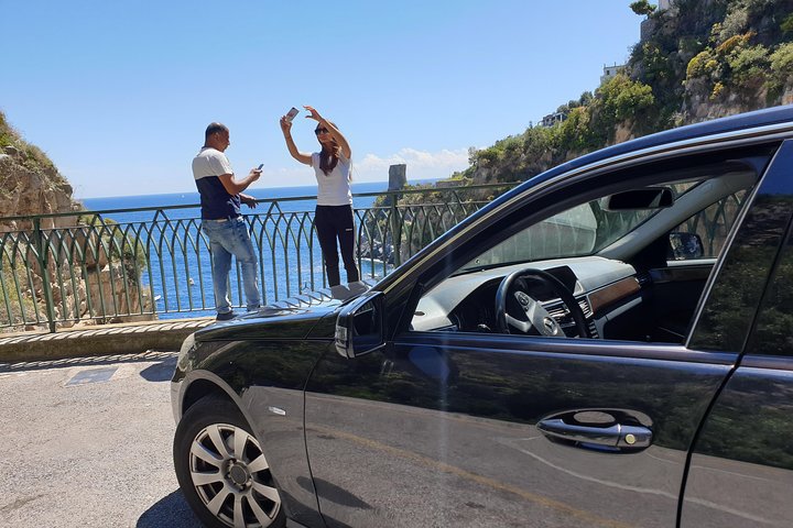Private transfer from Naples to Amalfi with tour stop in Pompeii (2 hours) - Image 4