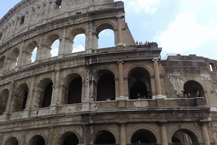 Private transfer from Napoli to Rome - Image 1