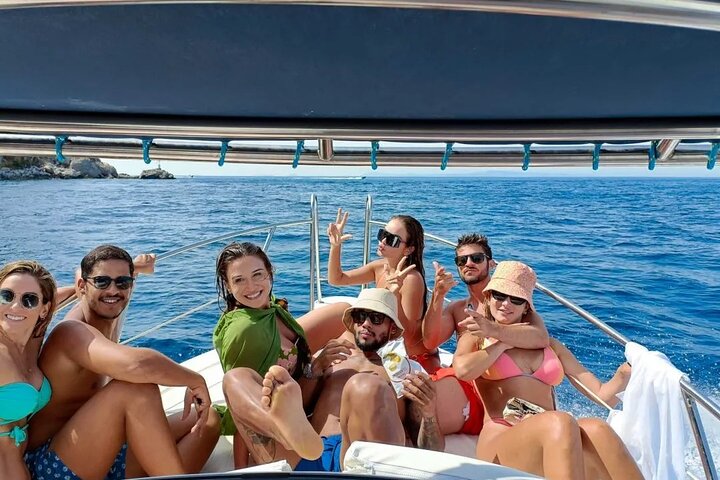 Private Vip Boat Tour of Capri Sightseeing and Capri Island  - Image 1