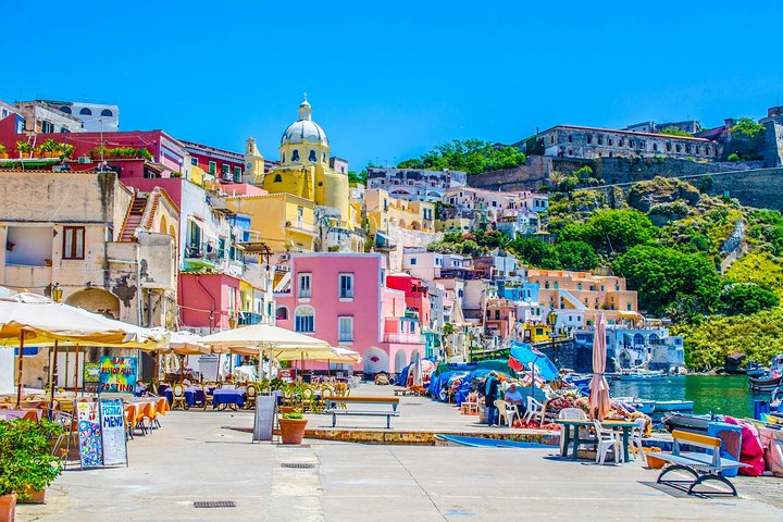 Procida Island: Day Trip with Lunch from Naples - Image 1