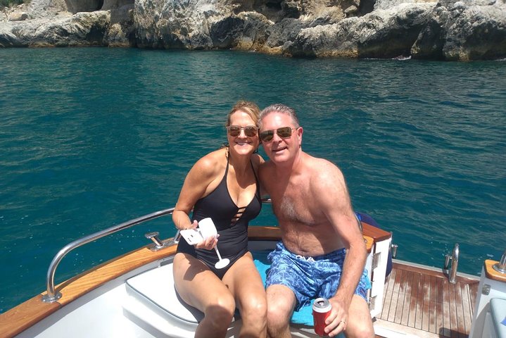 Secret Gem Tour of the Amalfi Coast by car + boat - Image 5