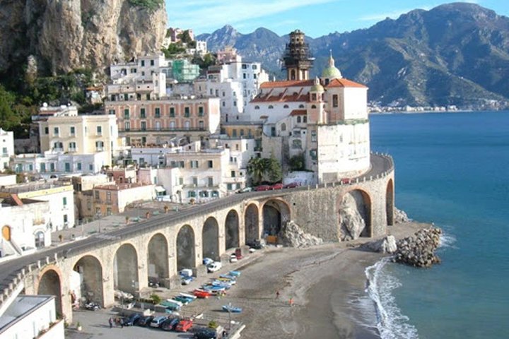 Shared tour Positano Sorrento and Pompeii - Image 4