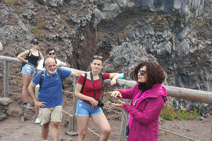 Shore excursion Vesuvius and Pompeii site. - Image 4