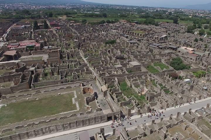 Tour of Mt. Vesuvius + Herculaneum + Pompeii (FullDay 8h) - Image 5