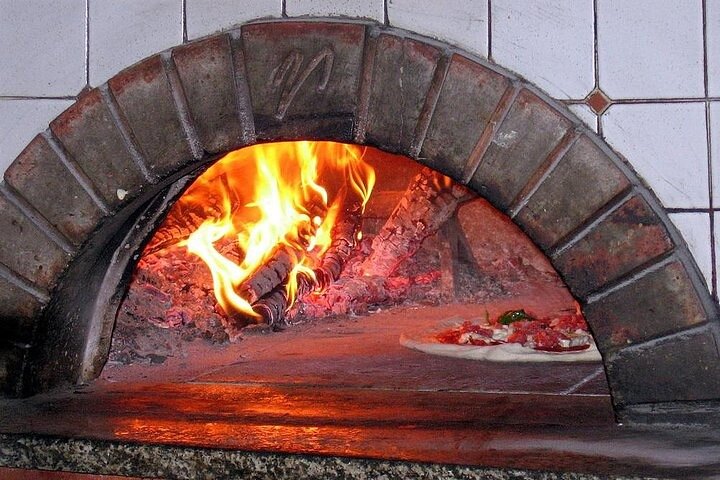 Tour of Naples by night with pizza dinner - Image 3