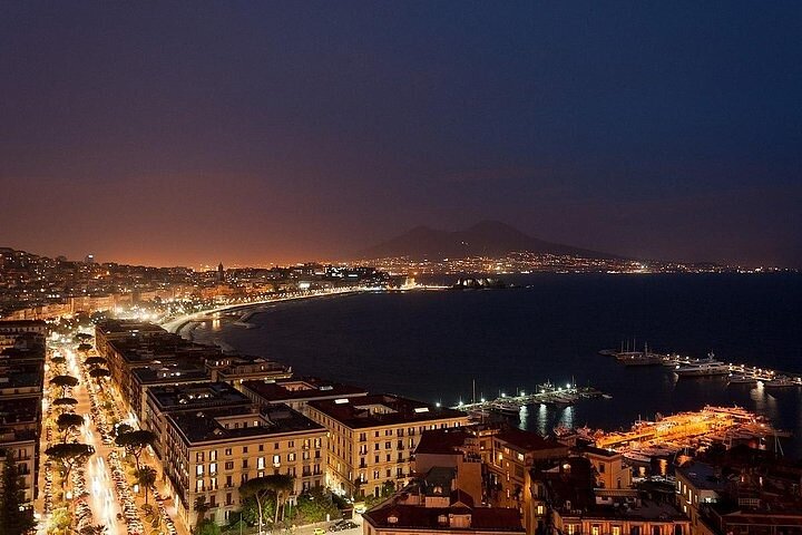 Tour of Naples by night with pizza dinner - Image 1