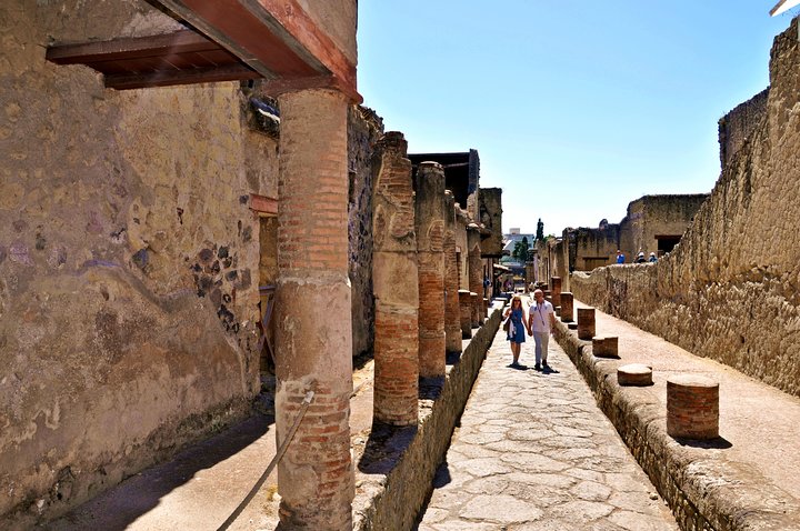 Transfer from Naples to Amalfi-Ravello with 2 hours Private Tour in Herculaneum - Image 1