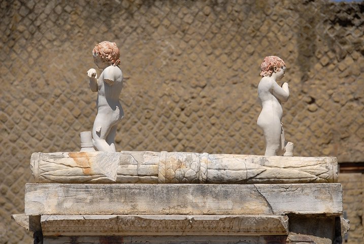 Transfer from Naples to Amalfi-Ravello with 2 hours Private Tour in Herculaneum - Image 5
