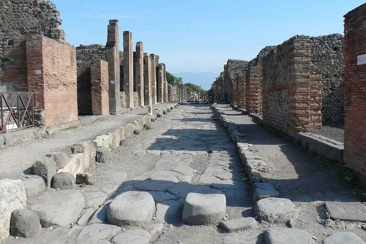 Transfer From Naples To Positano including a visit of Pompeii ruins - Image 2