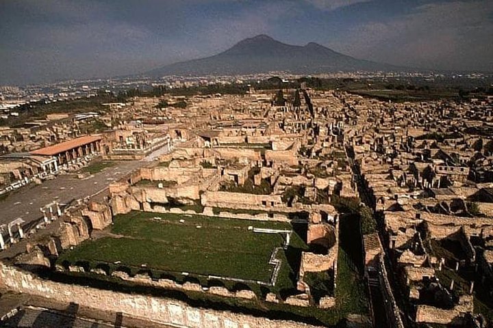 Transfer from Naples to Sorrento with stop at Pompeii - Image 2