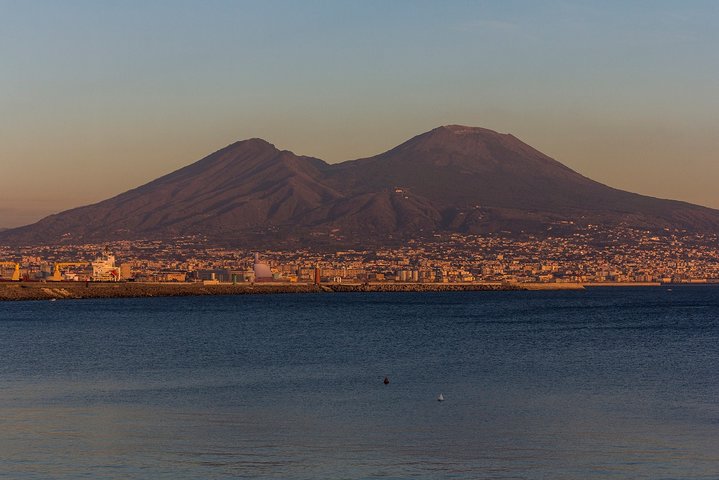 Unique walk around the crater of the Vesuvius - Image 1