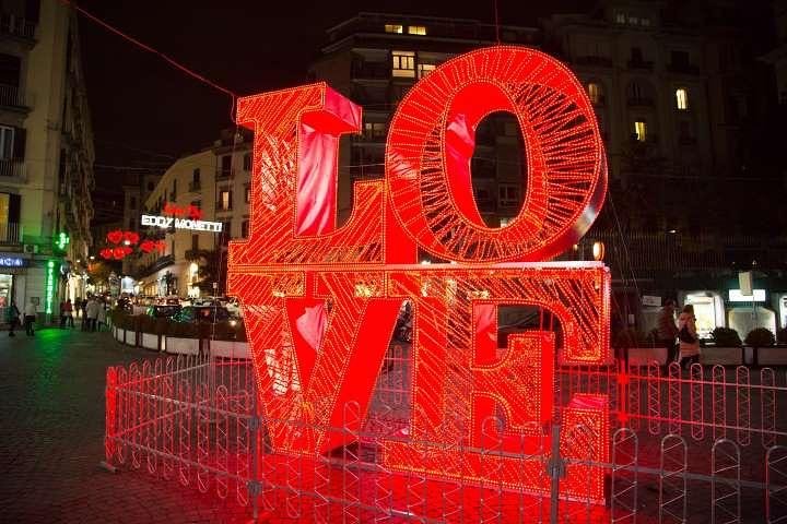 Valentine's Day Romantic Tour in Naples  - Image 1
