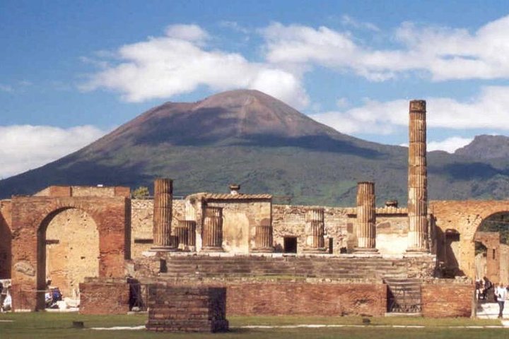 Visit of the archaeological park of Pompeii - Image 2