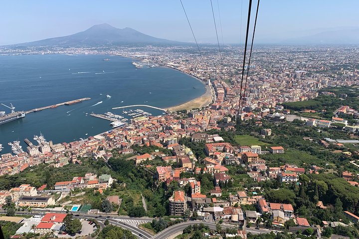  Volcano Vesuvius & Pompeii Included Pizza - Image 1