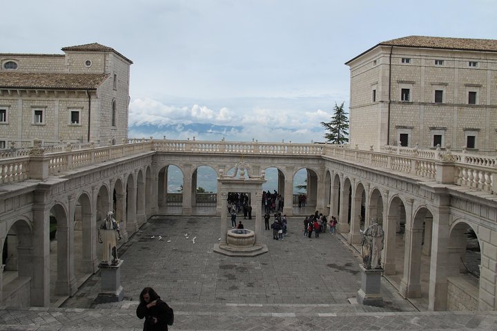 WWII BATTLEFIELDS: Montecassino Shore Excursion from Civitavecchia - Image 4