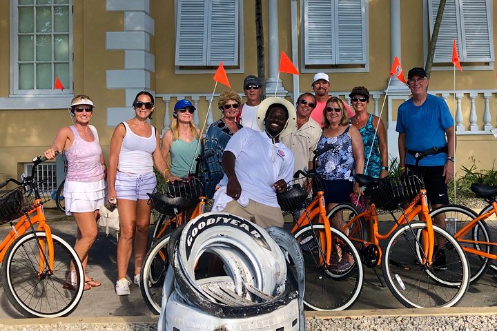 Dilly Dally Cultural Bike Tour of Downtown Nassau Attractions  - Image 2
