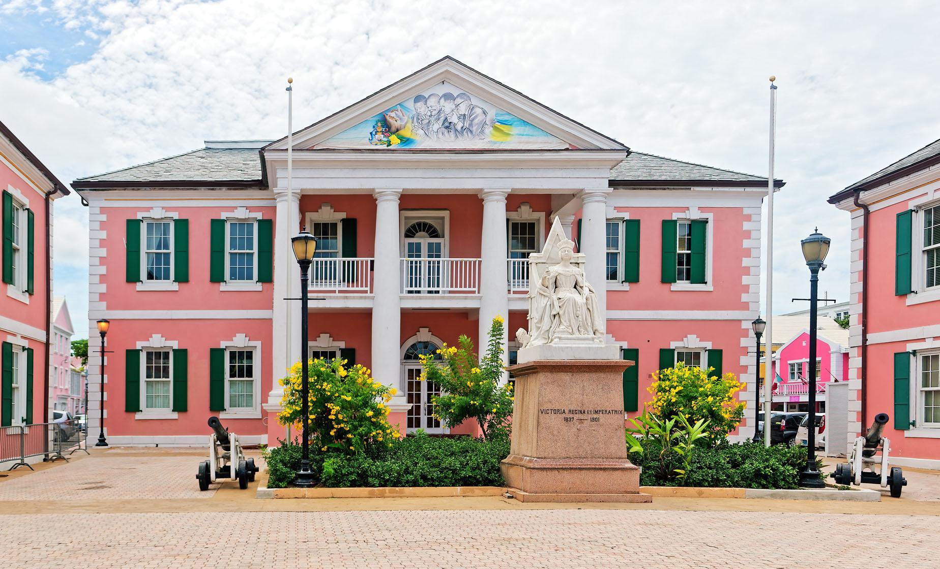 Explore Nassau Walking Tour - Image 1