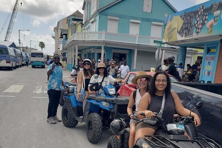  Island Tour Nassau (Beach and Bahamian lunch stop, free pickup) - Image 4