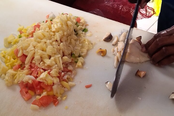 Nassau Food Tour and Beach Break - Image 2