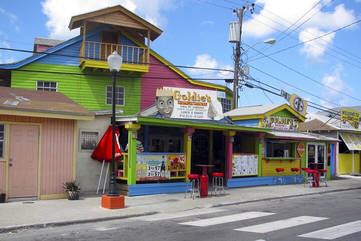 Pick up & Drop off Transfer From Anywhere in Nassau to Arawak Cay - Image 1