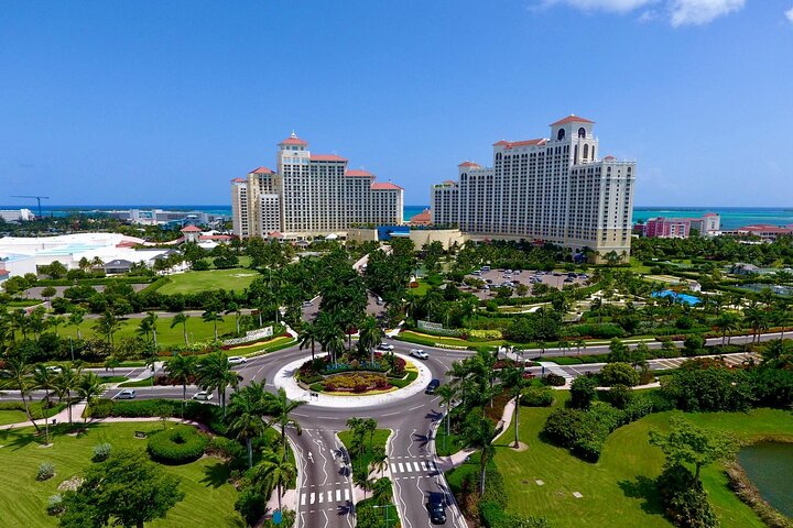 Round Trip Private Airport To Hotel Transfer in Nassau - Image 4