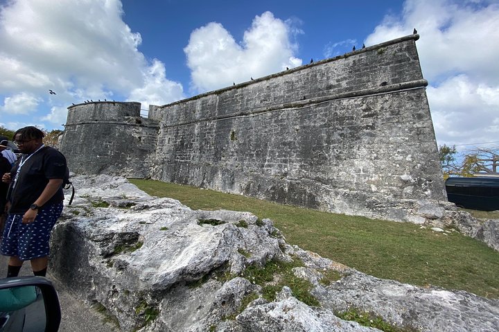 Tour: Just A Little Bit! (city tour of Nassau) - Image 4