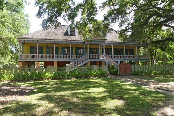 New Orleans Plantation Tour with Transportation - Image 1