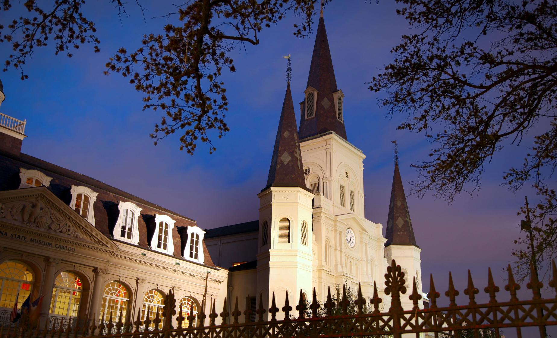 Nighttime Ghosts & Spirits Walking Tour - Image 1