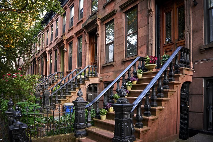 Brooklyn, Queens, and the Bronx Private Tour with a Driver-Guide - Image 2