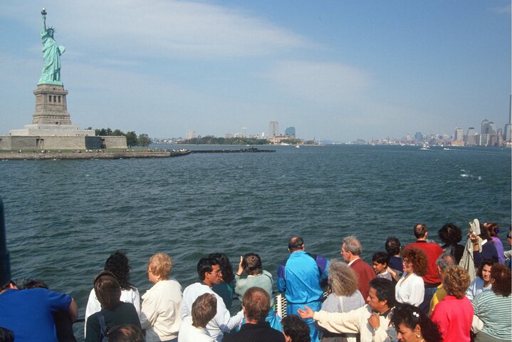 Door to door New York City Attractions! Comfort Private Tours. - Image 3