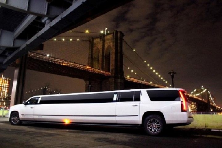 NYC Lights Tour by Limousine - Image 1