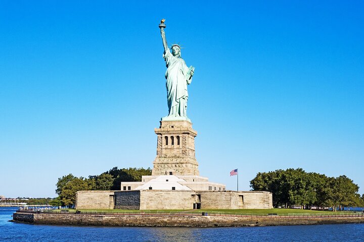 Statue of Liberty Express Sightseeing cruise in New York  - Image 2