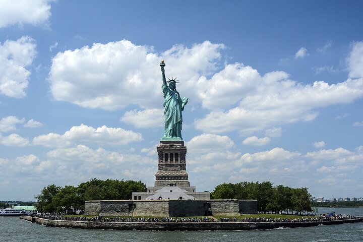 Statue of Liberty Express Sightseeing cruise in New York  - Image 5