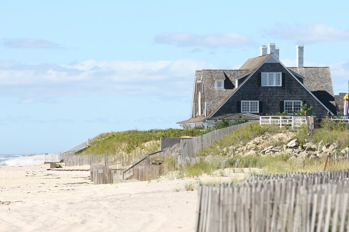 The Hamptons and Long Island Wineries Private Tour - Image 5