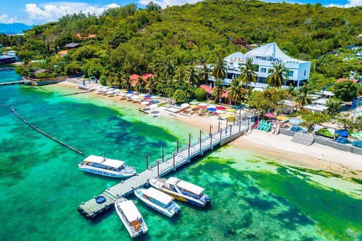 One Day Explore Nha Trang Islands & Join Floating Bar - Image 3