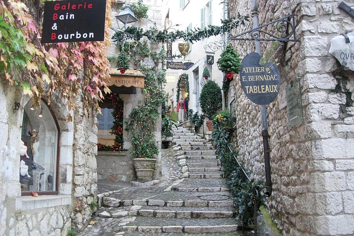 Cannes & Antibes private guided tour - Image 2