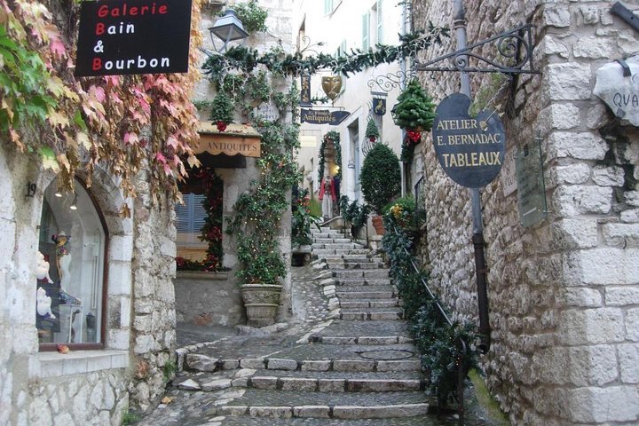 Cannes Shore Excursion to Grasse, Antibes & St Paul de Vence Full Day Tour - Image 5