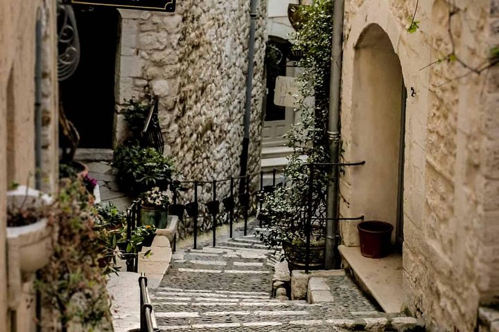 Eze, Saint-Paul-de-Vence & Monaco Private Full-Day Tour - Image 4